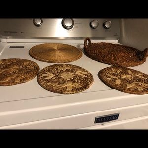 WOVEN POT HOLDERS/TRAY